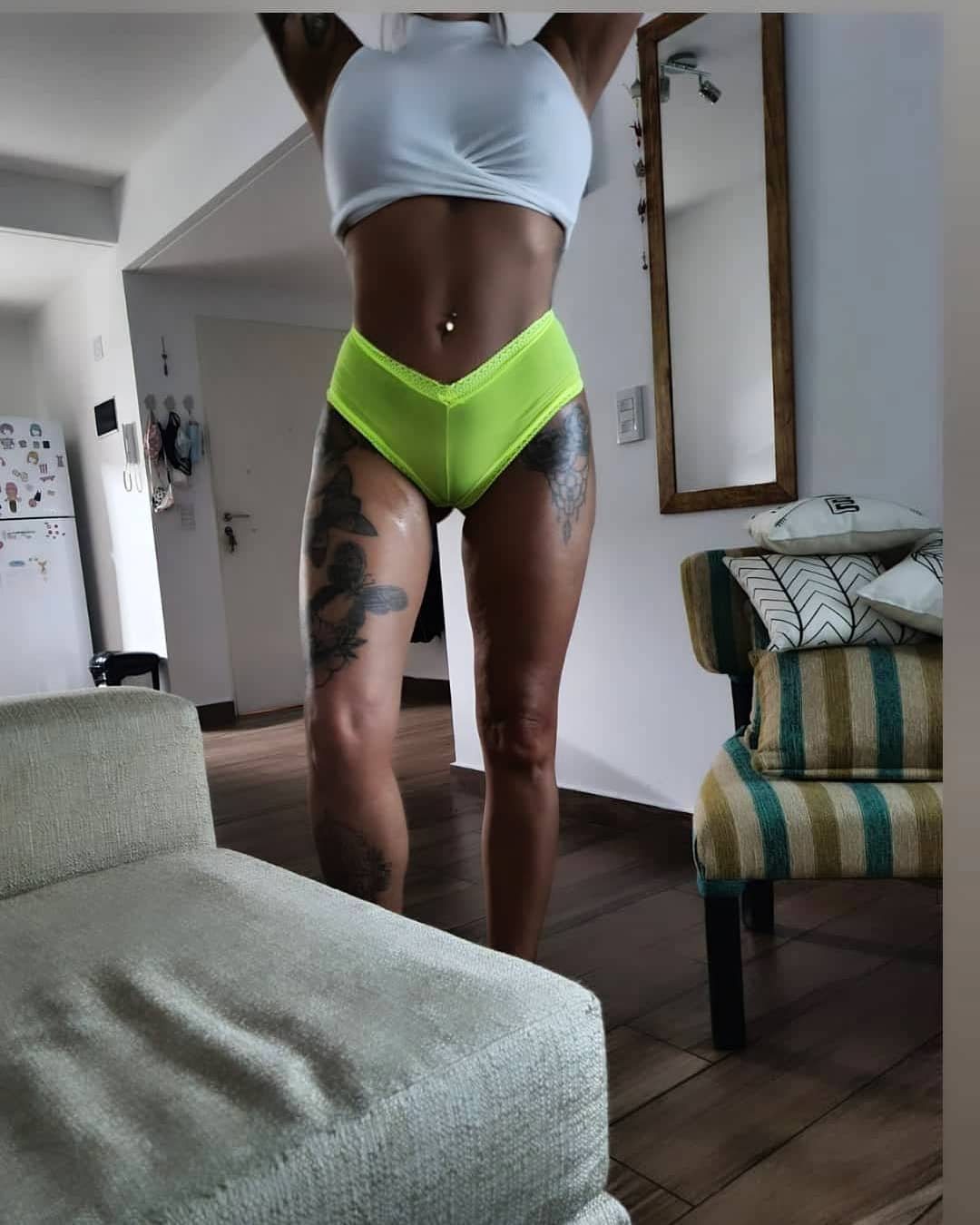Morochaza69 hermosa puta #apLECSae